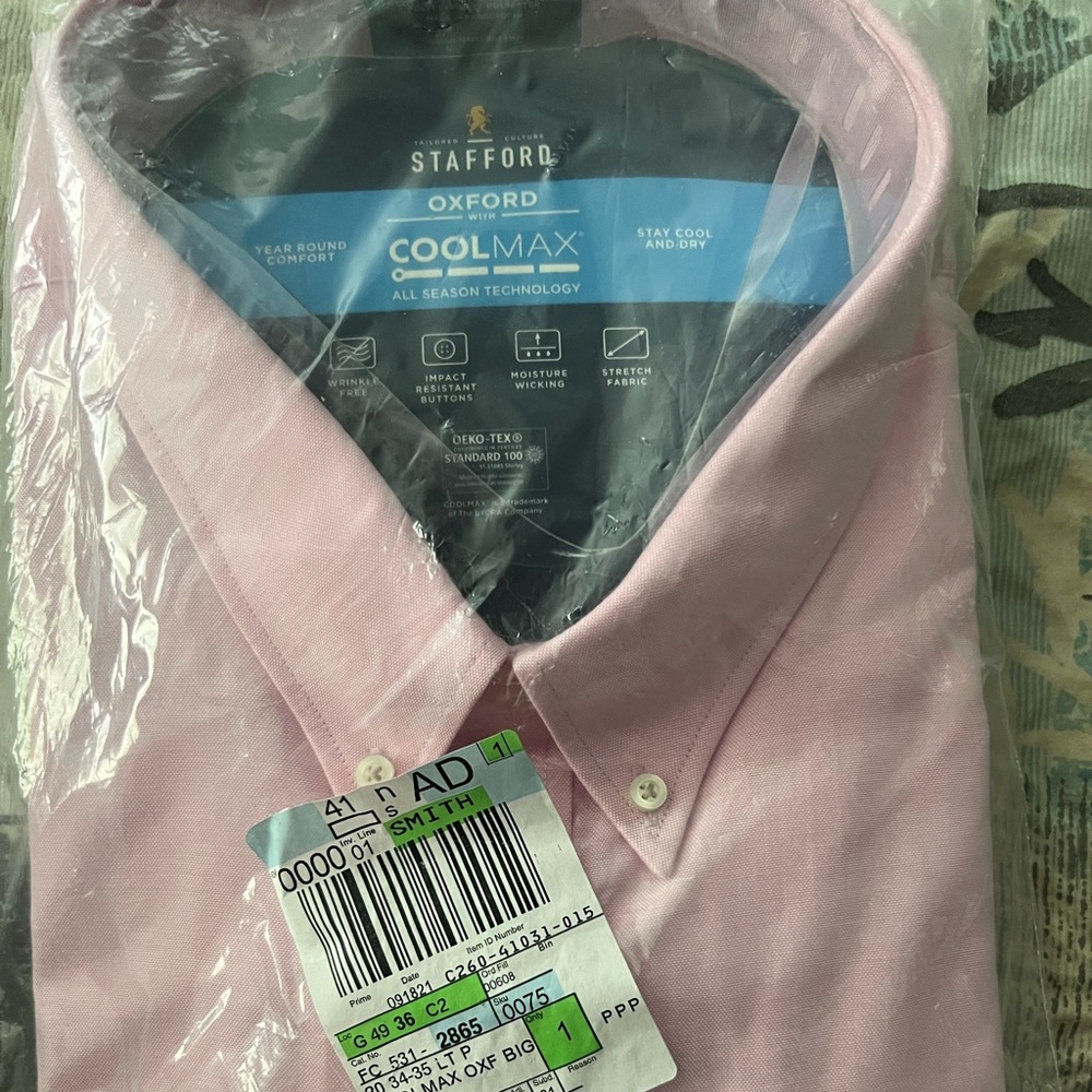 New never worn dress shirt. 20-21 neck. Big and Tall JCPeenny.  smoke free home
